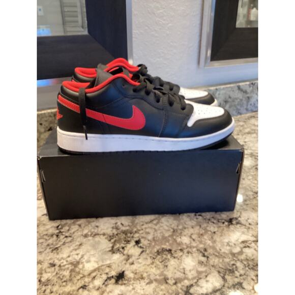 air jordan 1 low black fire red white tennis shoes sneakers 7Y - Picture 1 of 11